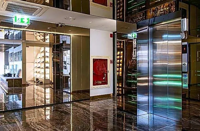 Frame Hotel