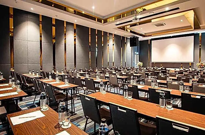 Frame Hotel