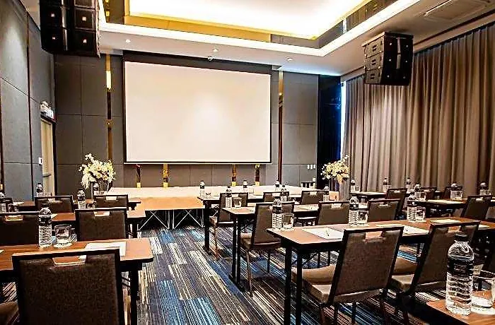 Hotel Frame