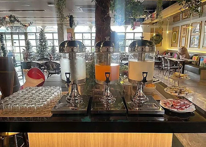 Frame Hotel